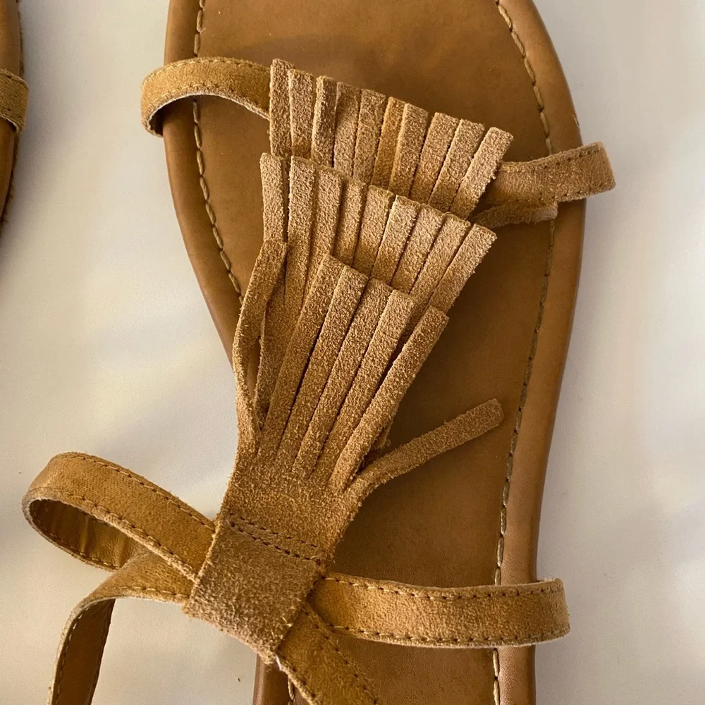 Sandals Girl’s Size 5 / Women’s Size 7 Boho Fringe Light Brown Tassel